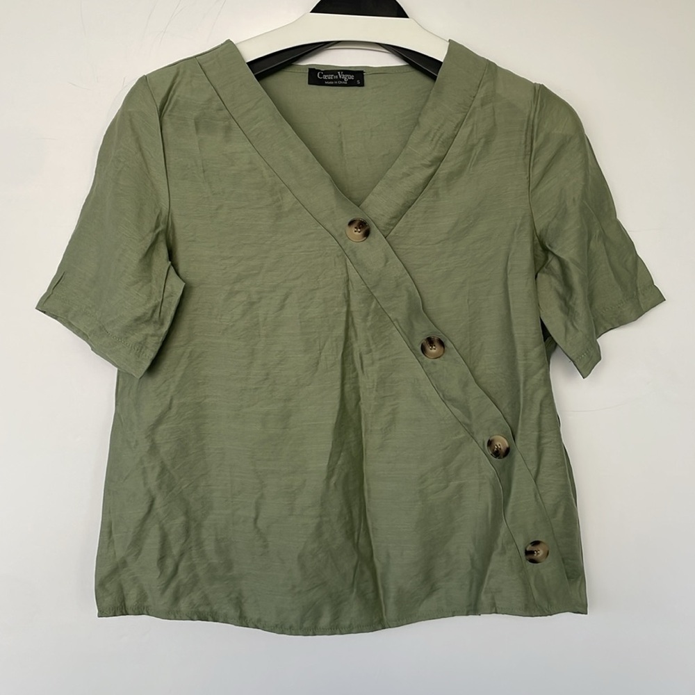 Coeur de Vague Chic Olive Button Detail Blouse Small
